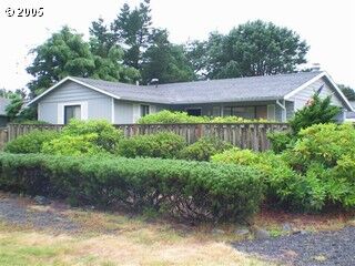 Property Photo:  188 N Cottage  OR 97138 