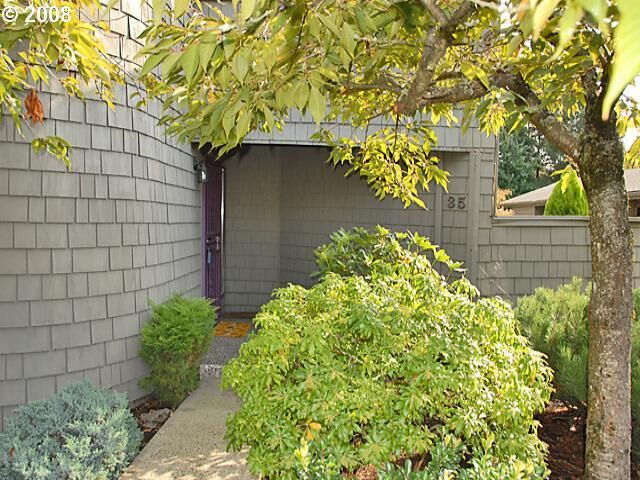 Property Photo: 1771 NW 143rd Ave 35 OR 97229
