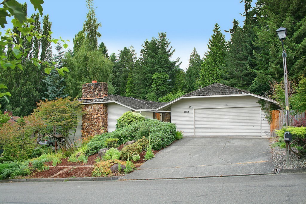 Property Photo:  11118 SE 57th St  WA 98006 