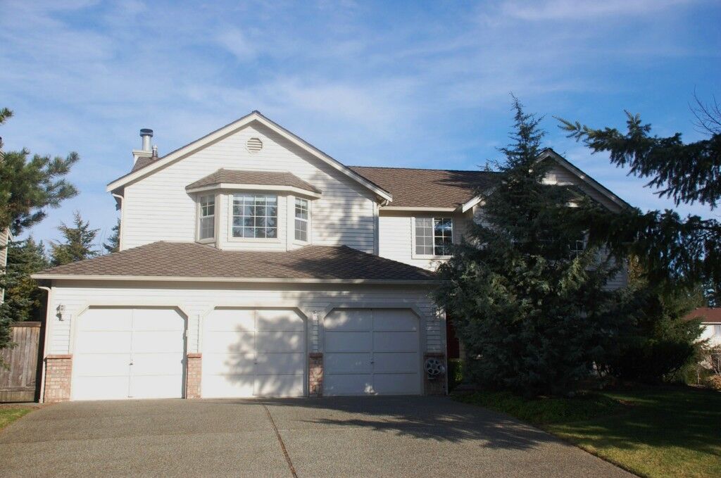 Property Photo: 18828 SE 271st Ct WA 98042