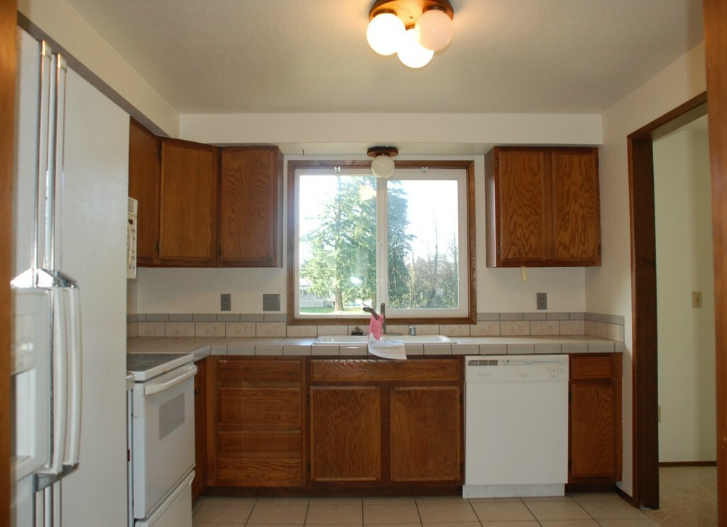 Property Photo: 940 N Frace St WA 98406