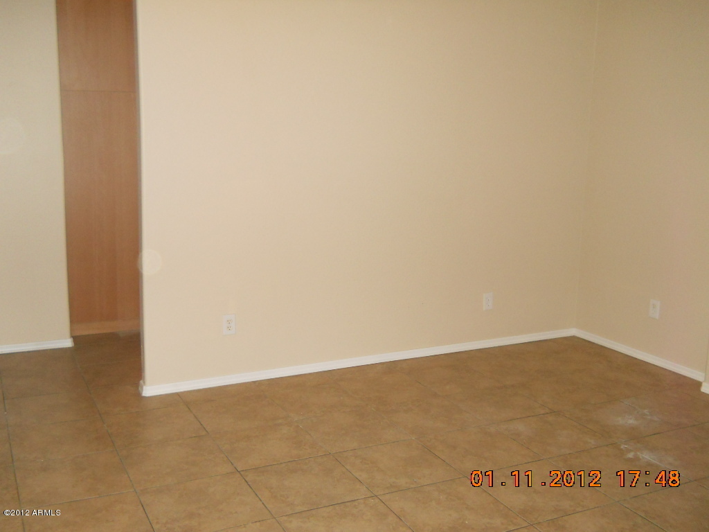 Property Photo:  1405 N Freestone Circle  AZ 85203 