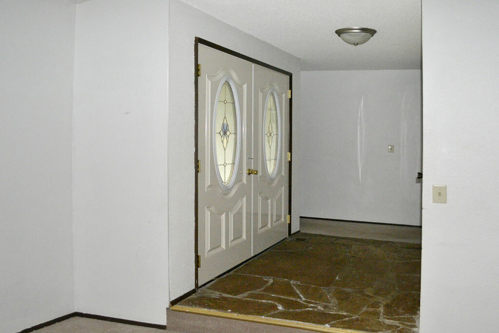 Property Photo: 8401 122nd St E WA 98373