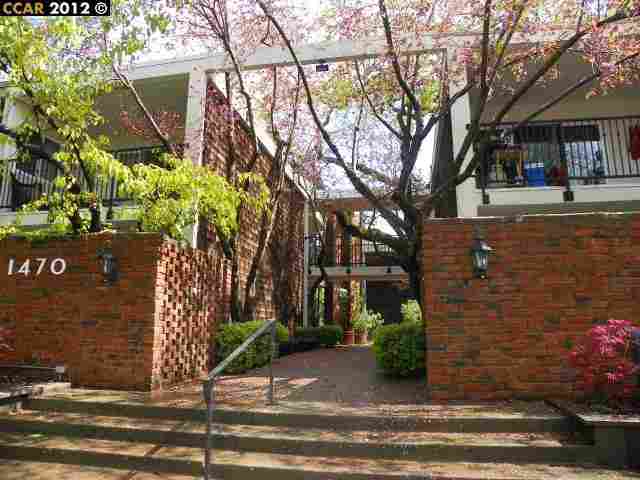 Property Photo: 1470 Creekside Dr 1 CA 94596