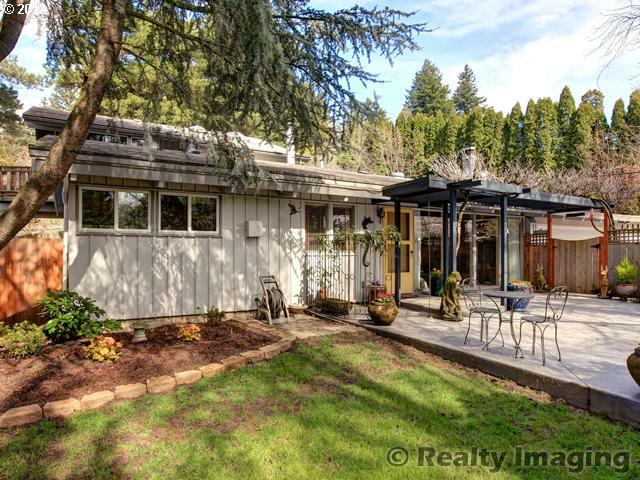 Property Photo:  7635 SW Miner Way  OR 97225 