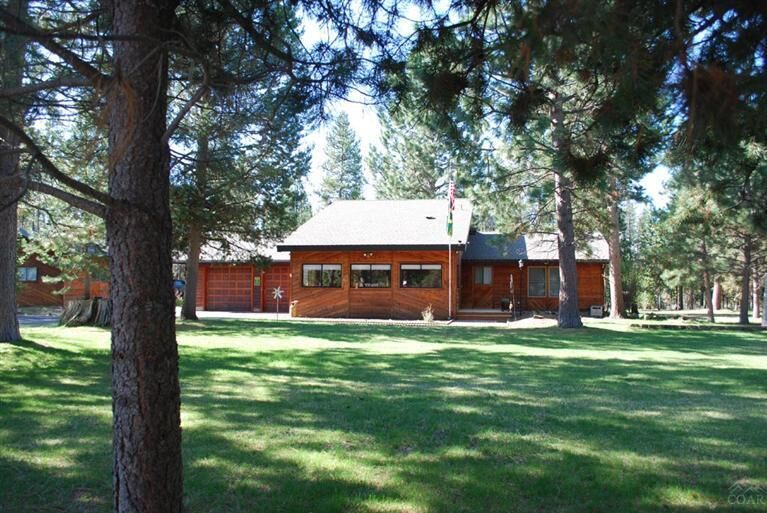 Property Photo:  52050 Read Loop  OR 97739 