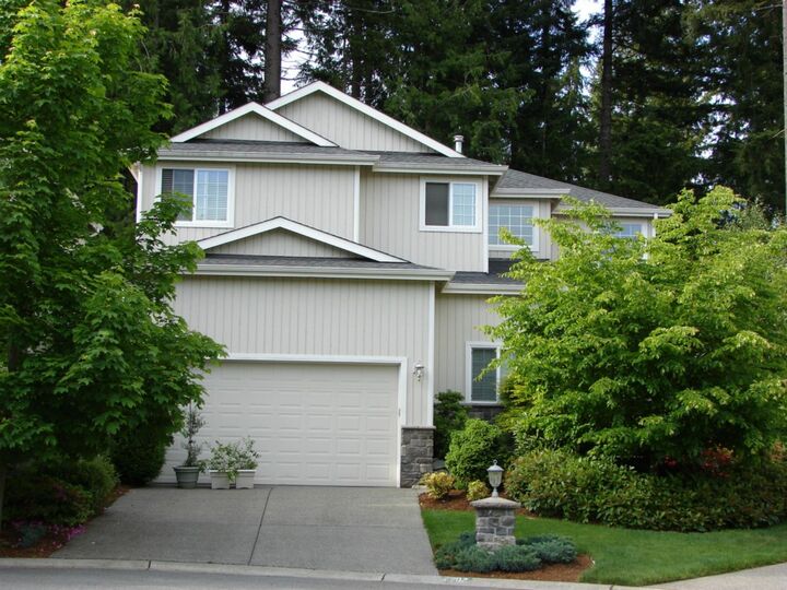 Property Photo: 2902 256th Ct SE WA 98075