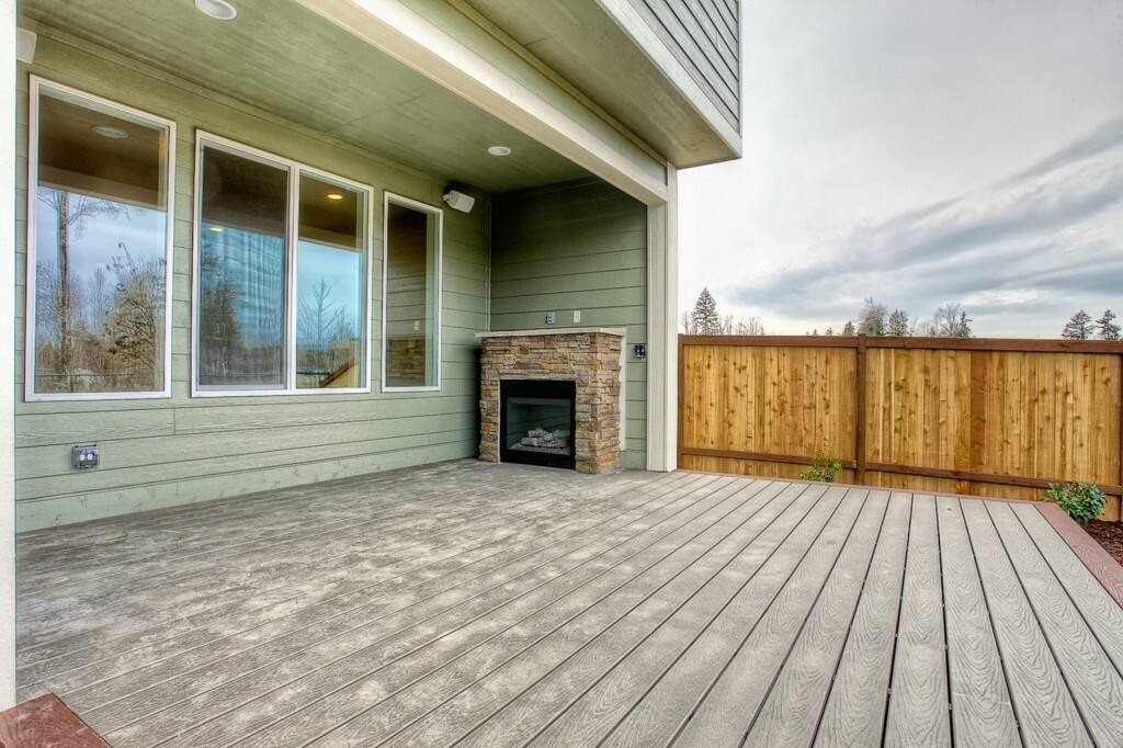 Property Photo:  8113 164th St E  WA 98375 