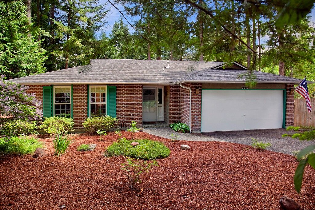 Property Photo:  3512  221st Avenue SE  WA 98075 
