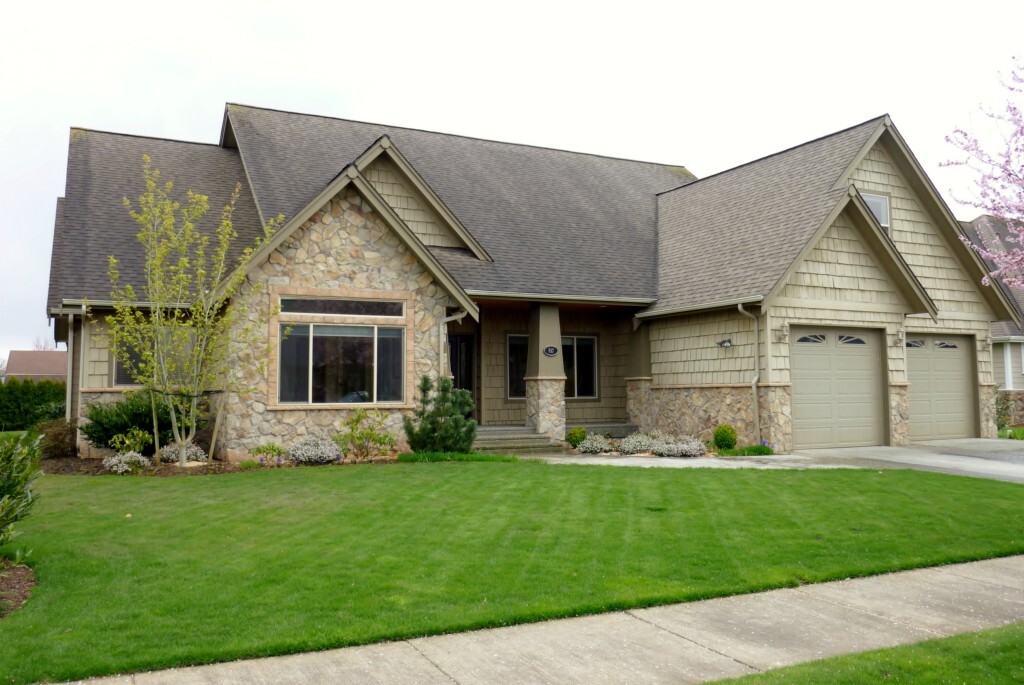 Property Photo: 817 W Park Dr WA 98264