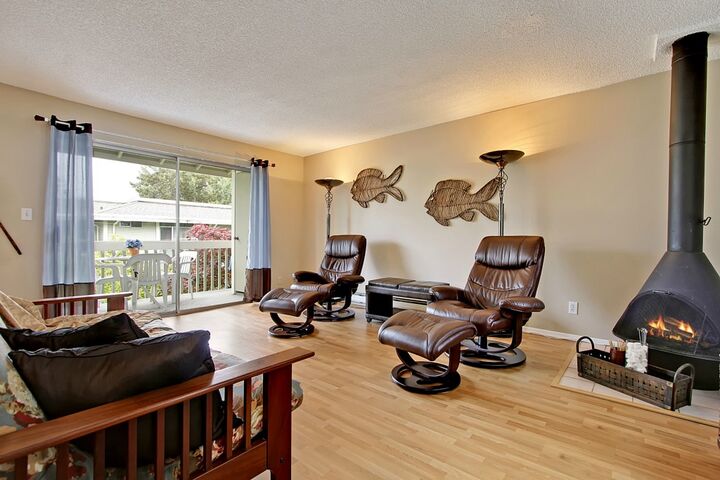 Property Photo:  17301 NE 45th St 92  WA 98052 