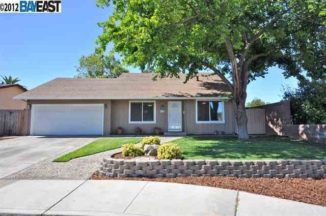 Property Photo:  409 Alameda Drive  CA 94551 