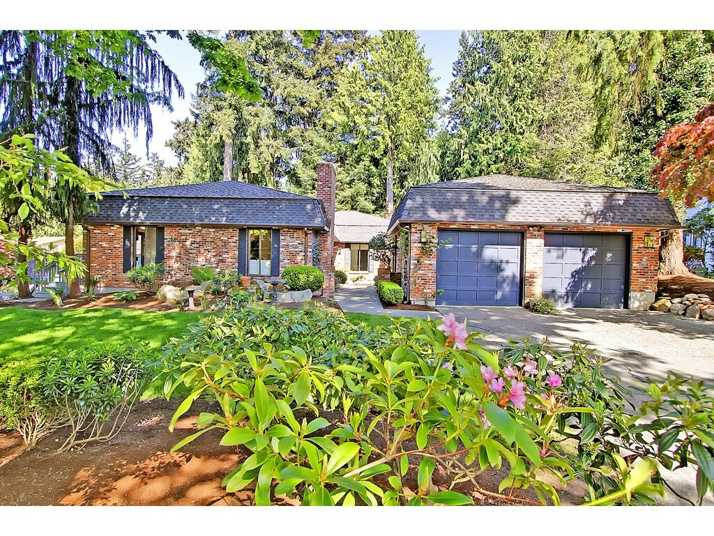 Property Photo:  17715 Talbot Road  WA 98026 