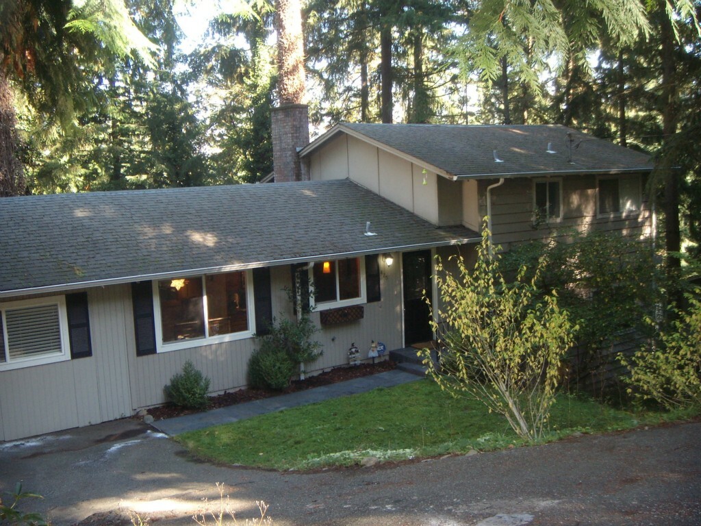 Property Photo:  475 SW Forest Dr  WA 98027 