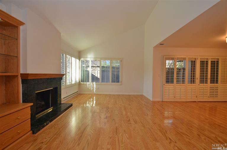 Property Photo: 1 Duarte Court CA 94949