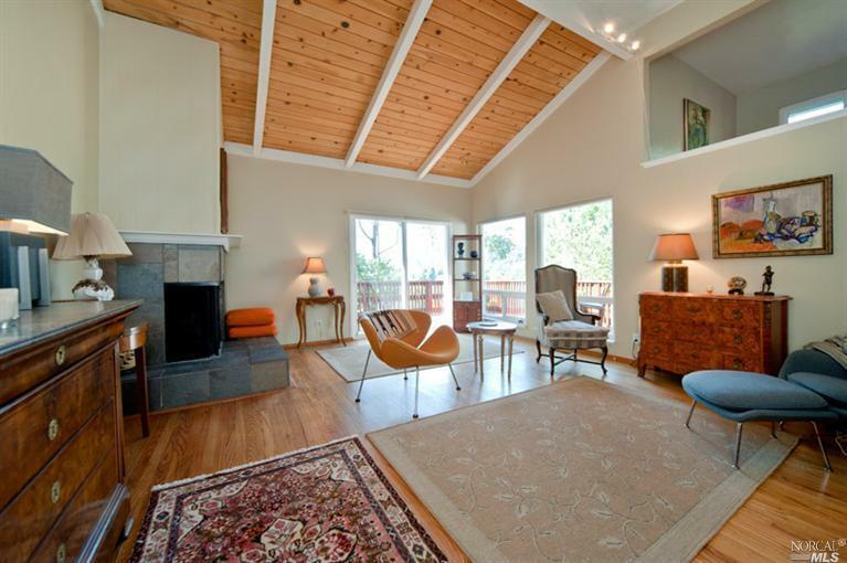 Property Photo: 14 Island Drive CA 94901
