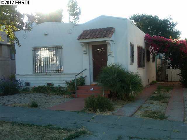 Property Photo:  2666 79th Ave  CA 94605 