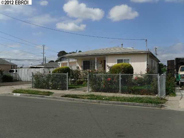 Property Photo:  2817 13th St  CA 94806 