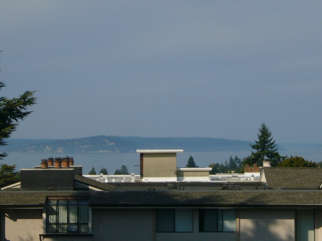 Property Photo: 500 Elm Wy 41 WA 98020
