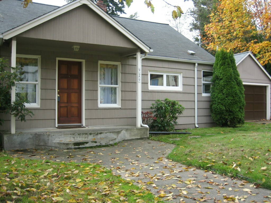 Property Photo:  929 Pearl St  WA 98310 