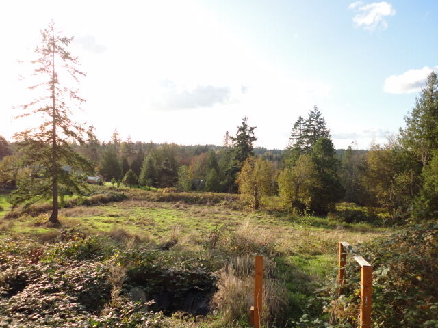 Property Photo: 20425 198th Ave SE WA 98038