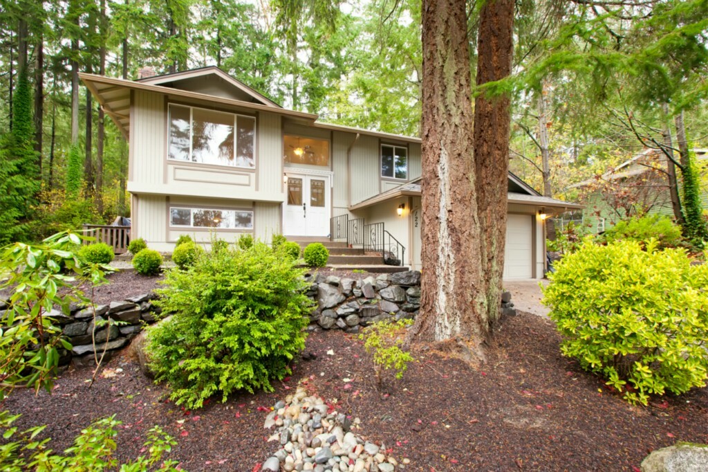 Property Photo: 4122 69th Av Ct NW WA 98335