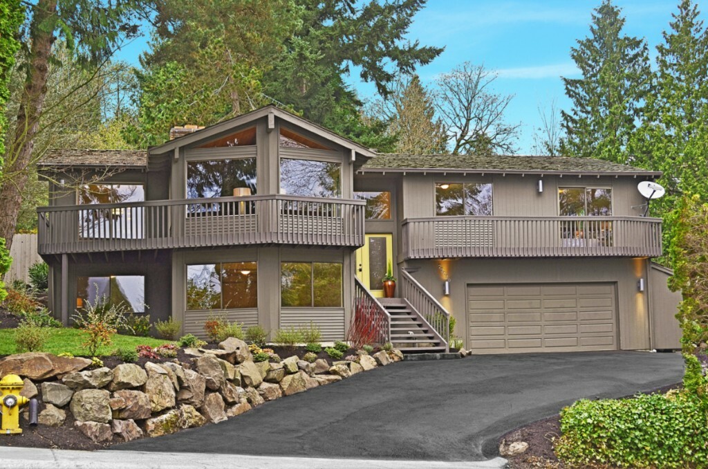 Property Photo:  22020 4th Ave SE  WA 98021 