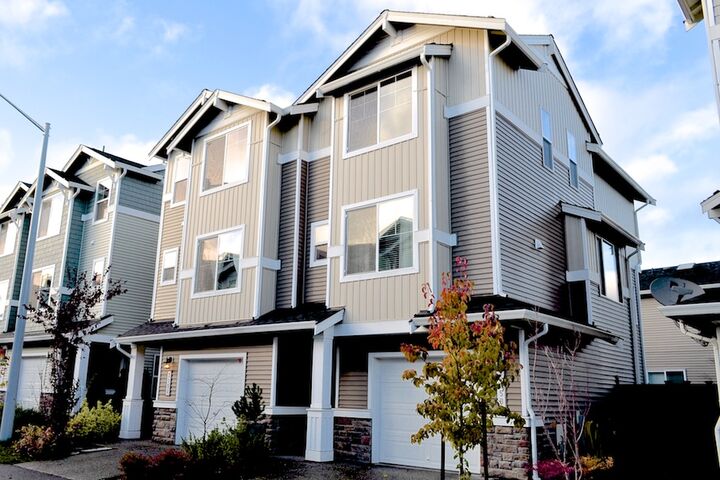 315 126th Place SE B  Everett WA 98208 photo