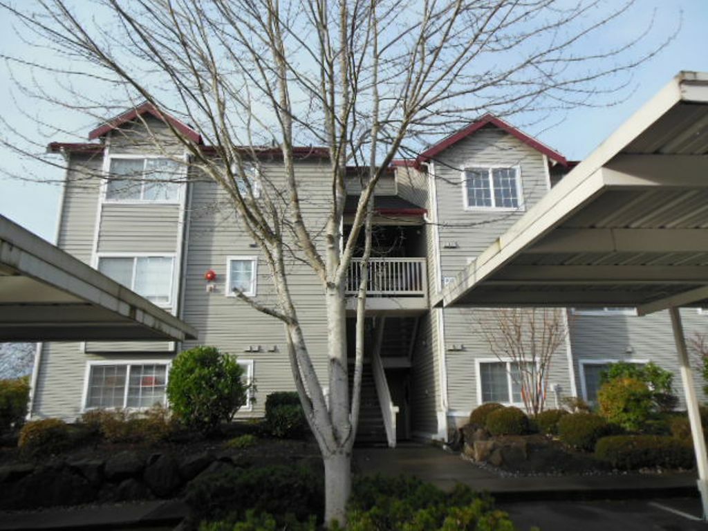 Property Photo:  13306 SE 272nd St F302  WA 98042 