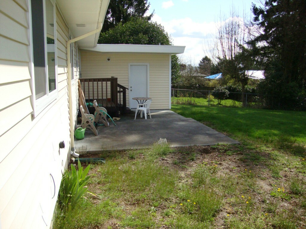 Property Photo:  2139 N 114th St  WA 98133 