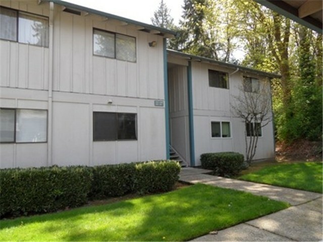 Property Photo:  3206ne Pine Rd D6  WA 98310 