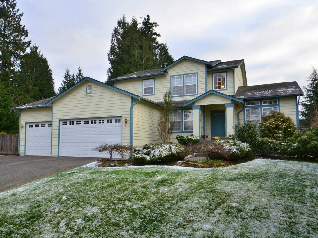 Property Photo:  20518 125th St Ct E  WA 98391 