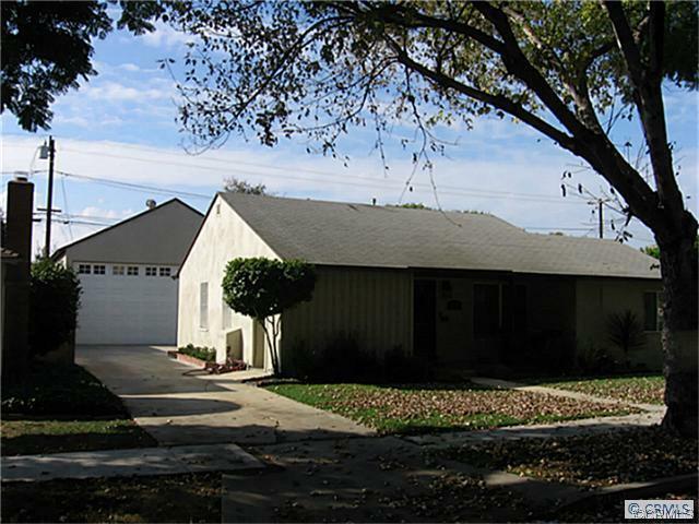 Property Photo:  2091 San Vicente Avenue  CA 90815 