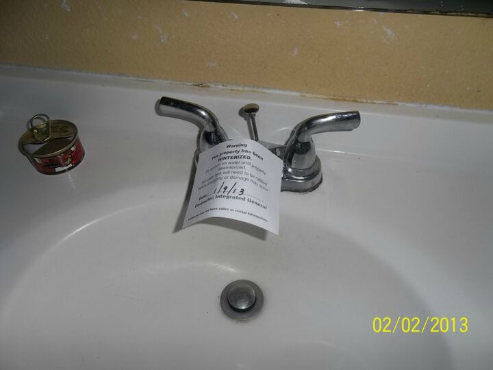 Property Photo: 1032 S 128 WA 98168