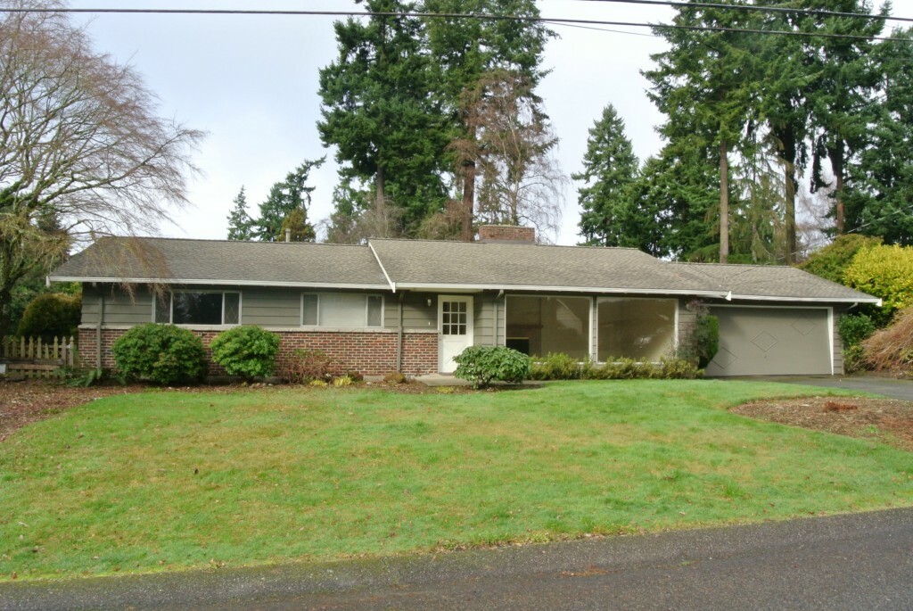 Property Photo:  5725 91st Ave SE  WA 98040 