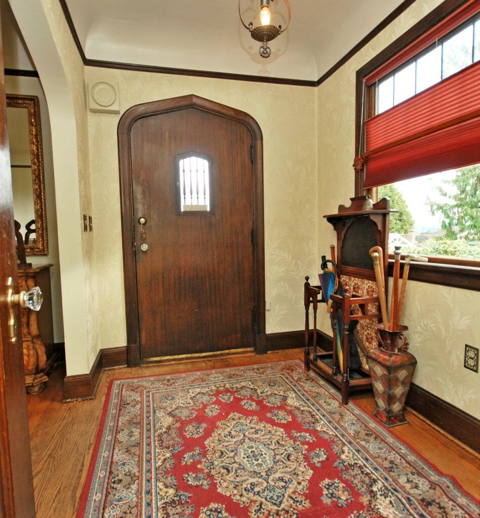 Property Photo: 4029 Meridian Ave N WA 98103