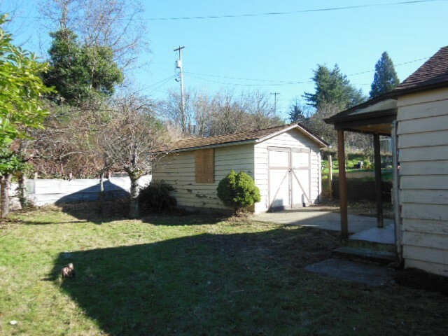 Property Photo:  12610 74th Ave S  WA 98178 