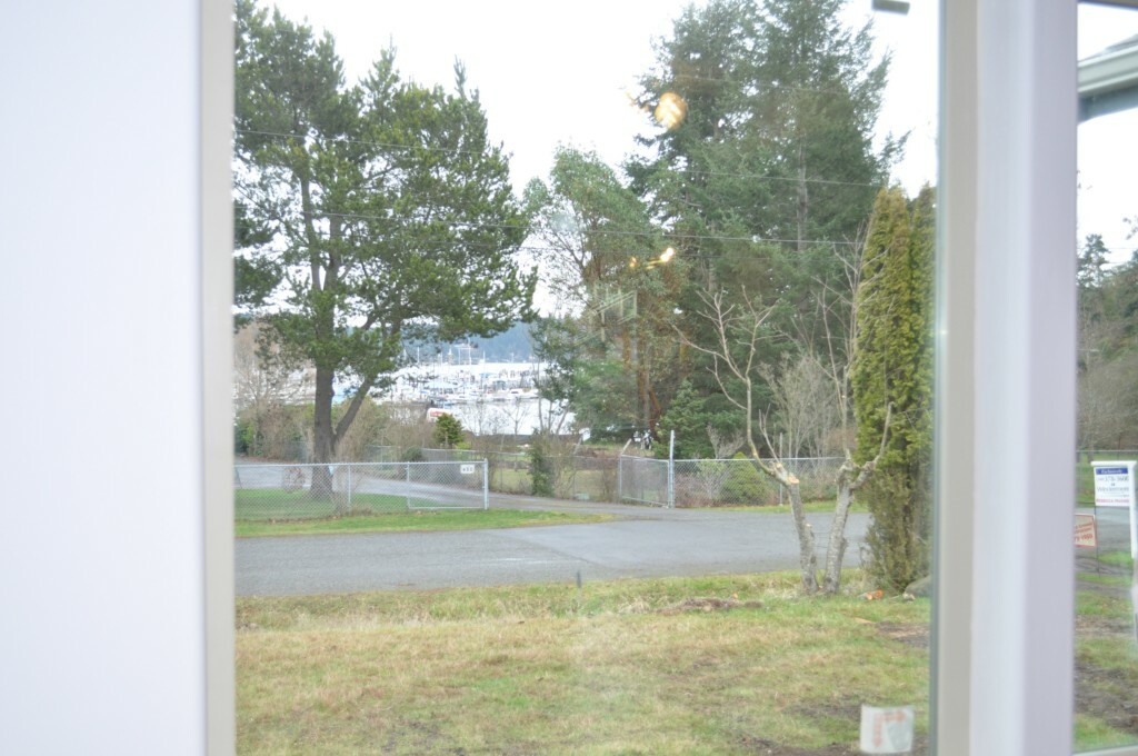 Property Photo:  445 Friday Ave  WA 98250 