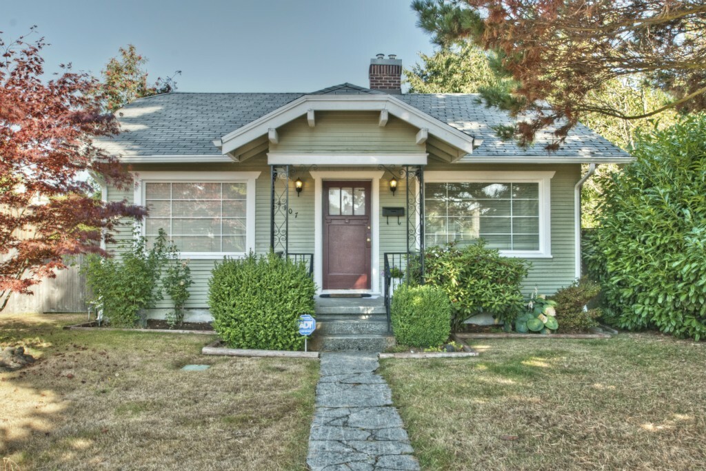 Property Photo: 4107 N 10th St WA 98406