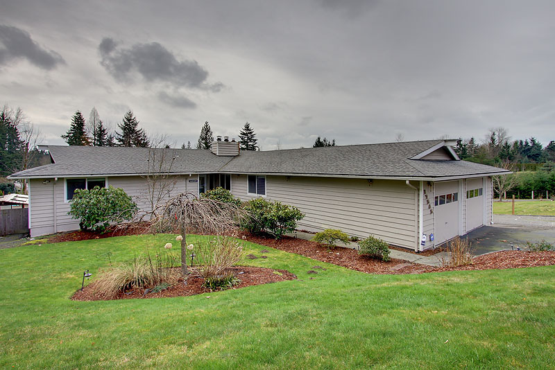 Property Photo: 17545 SE 136th St WA 98059