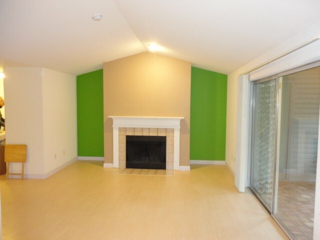 Property Photo: 23307 Cedar Wy R202 WA 98043