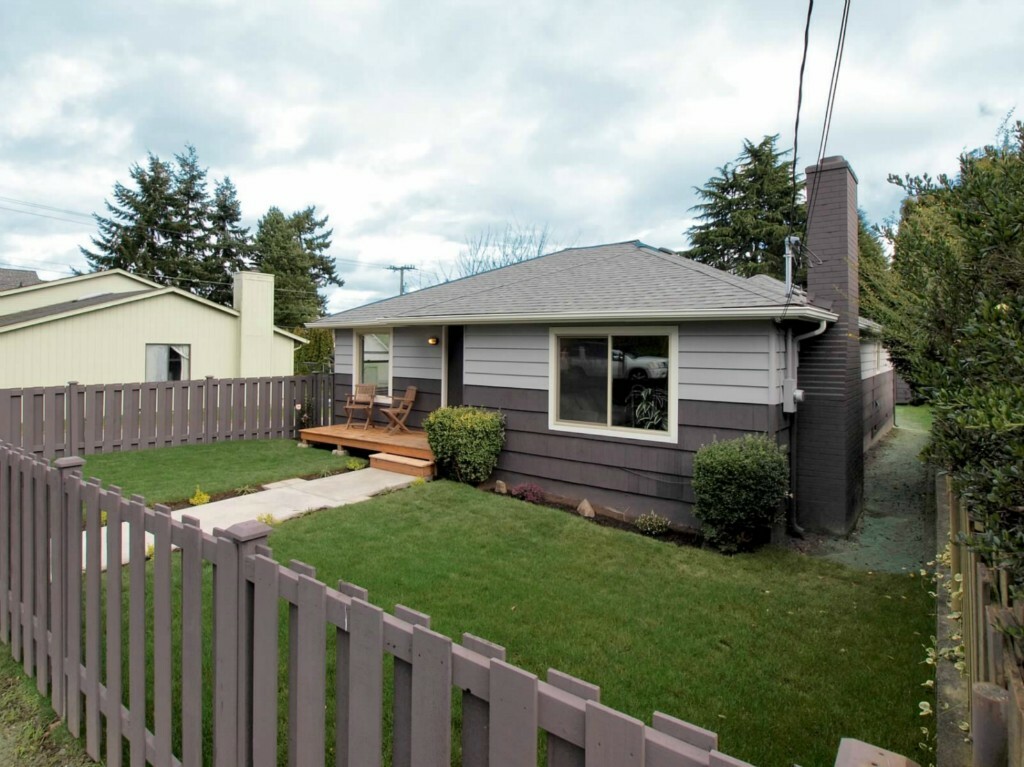 Property Photo:  9048 Dibble Ave NW  WA 98117 