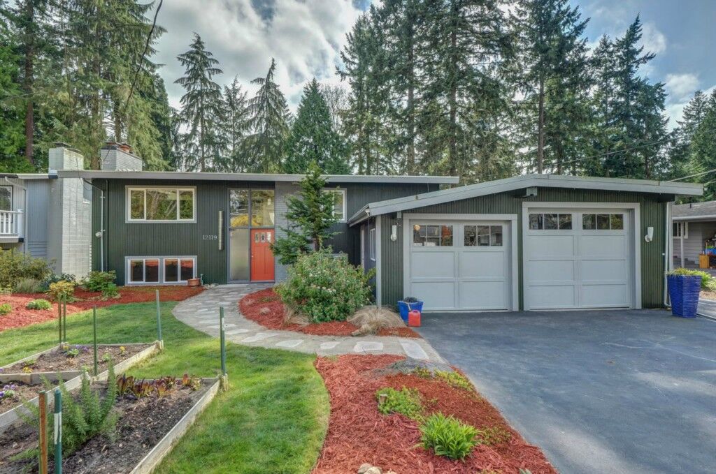 Property Photo: 12119 NE 65th Street WA 98033