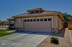 Property Photo:  2927 W Park Street  AZ 85041 