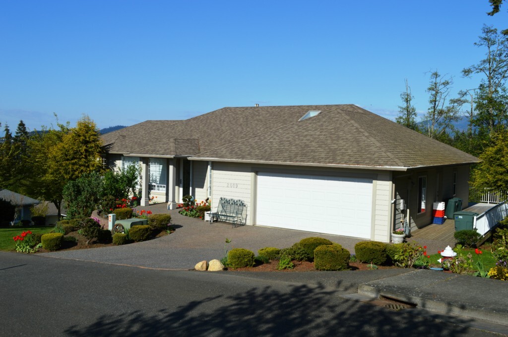 Property Photo: 2019 Edwards St WA 98229