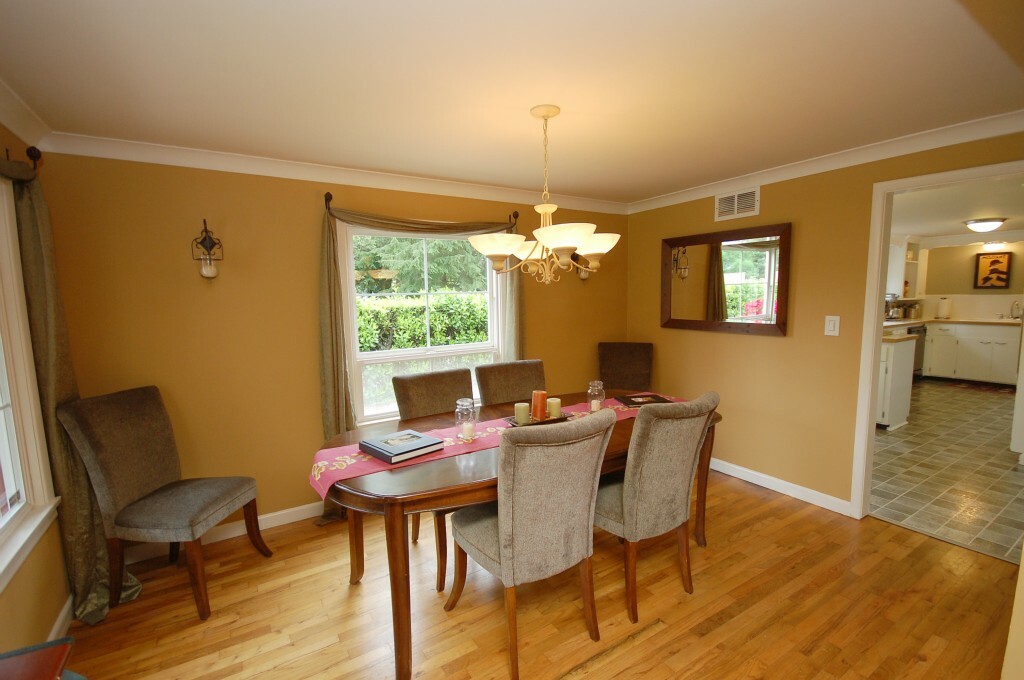 Property Photo:  1721 NE 175th Quiet St  WA 98155 