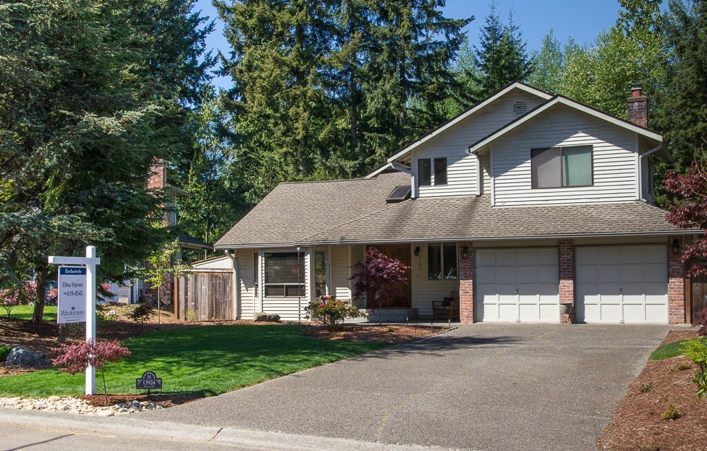 Property Photo:  13924 25th Ave SE  WA 98012 