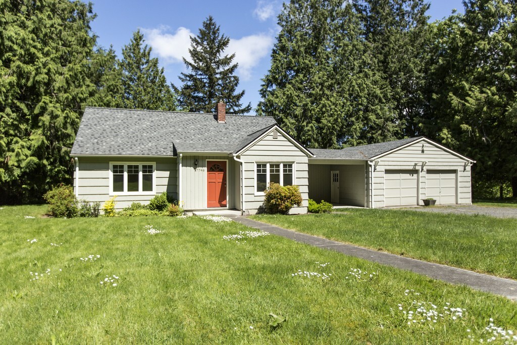 Property Photo:  7746 Hansen Rd NE  WA 98110 