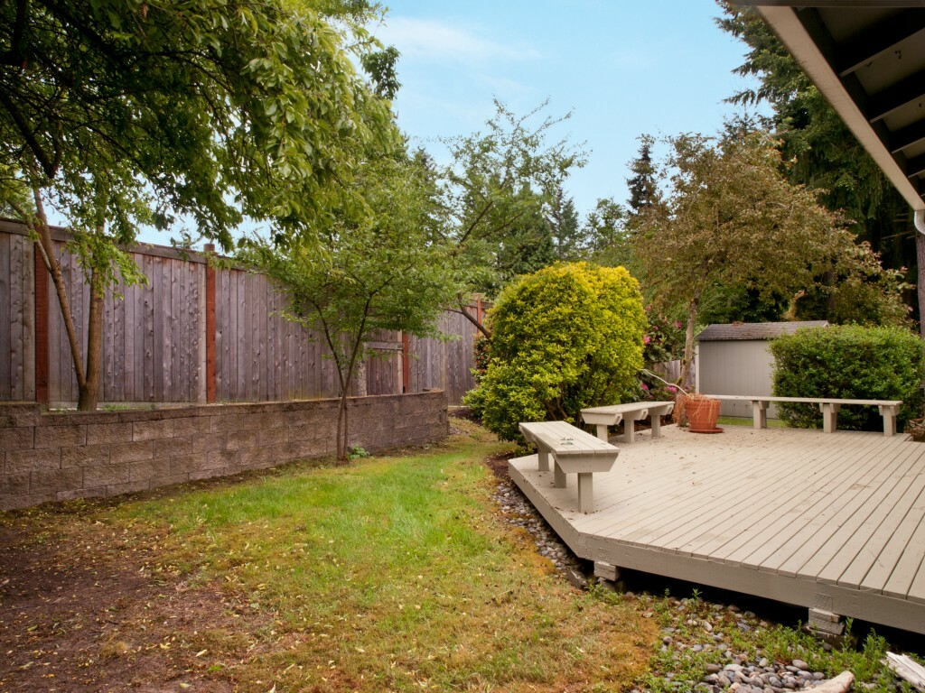 Property Photo:  14717 SE 15th Place  WA 98007 