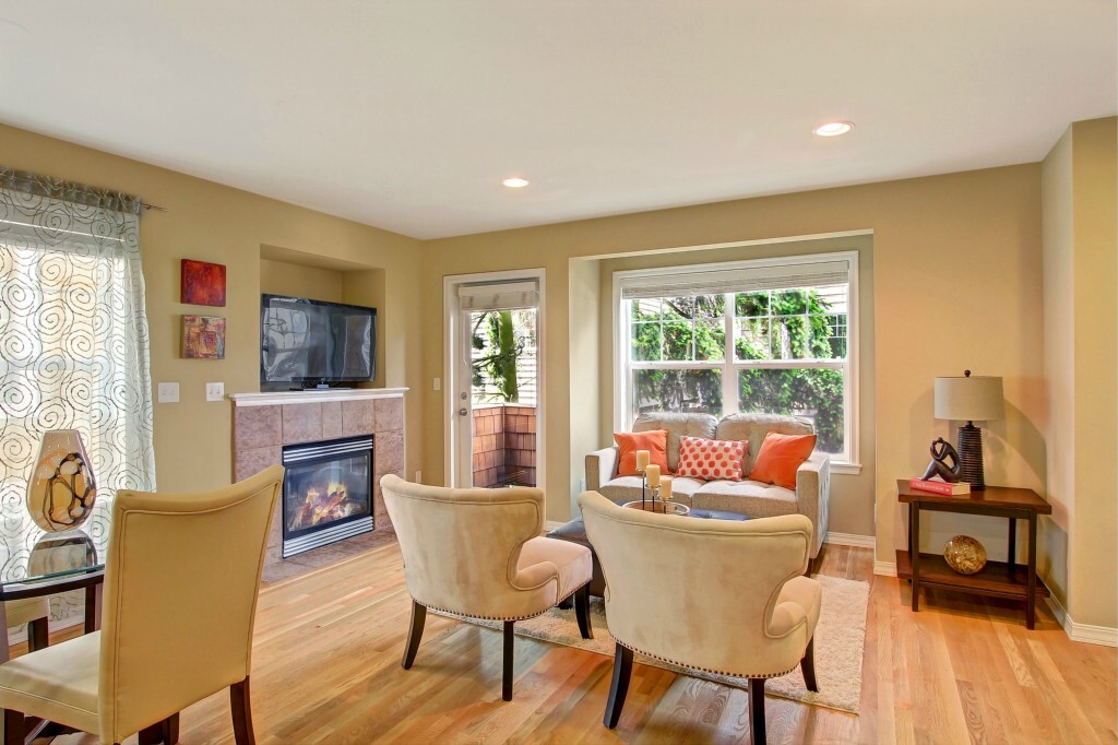 Property Photo: 8505 Stone Av Ct N WA 98103